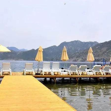 酒店 Fiska Butik 4*