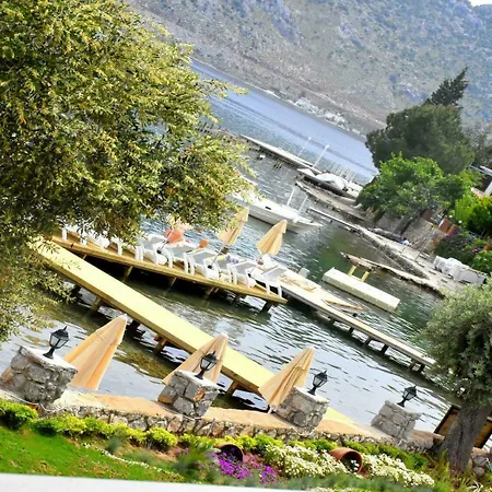 Fiska Butik Szálloda 4*